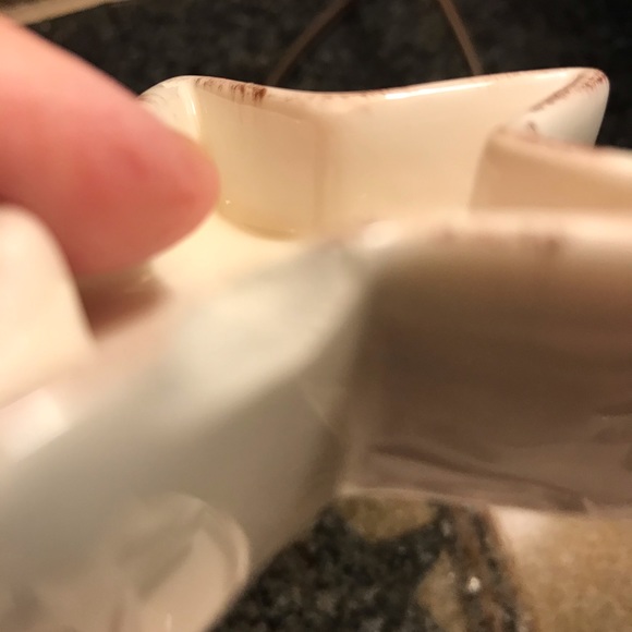 6 sets of Pottery Barn stars pinch salt & pepper with small oval plate - Picture 5 of 7